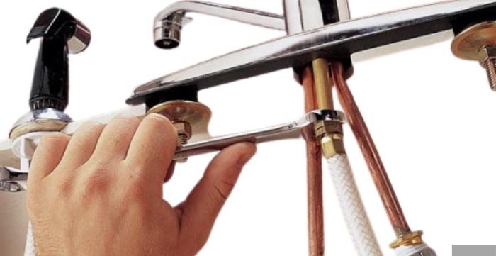 how to replace kitchen faucet sprayer hose