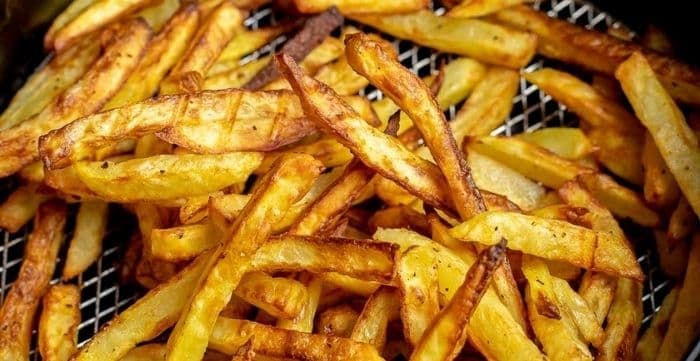 how long to cook french fries in air fryer