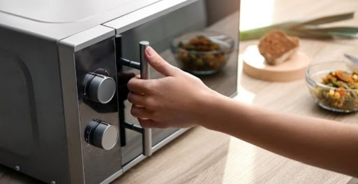 benefits of having a microwave at home