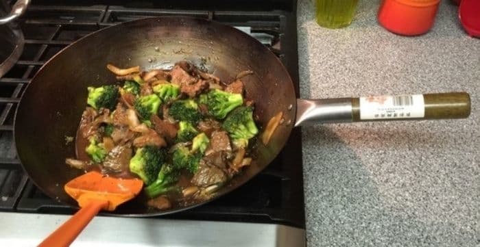 how to use a wok