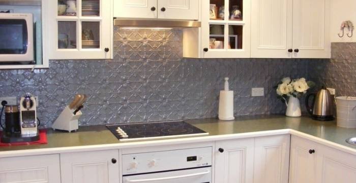 making your kitchen unique with an alternative splashback