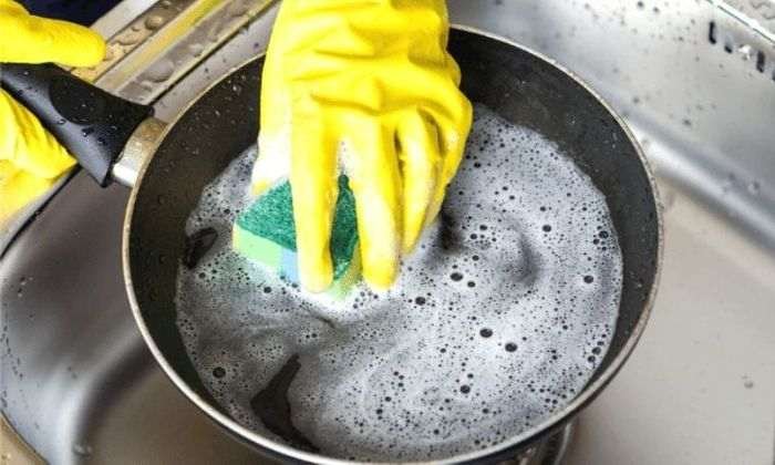 how to clean burnt hard anodized cookware