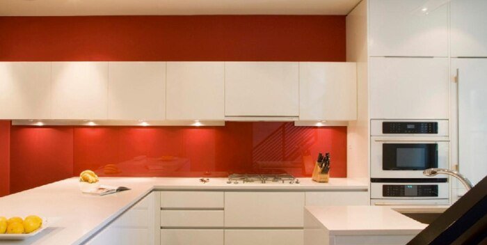 why is plastic kitchen splashback good