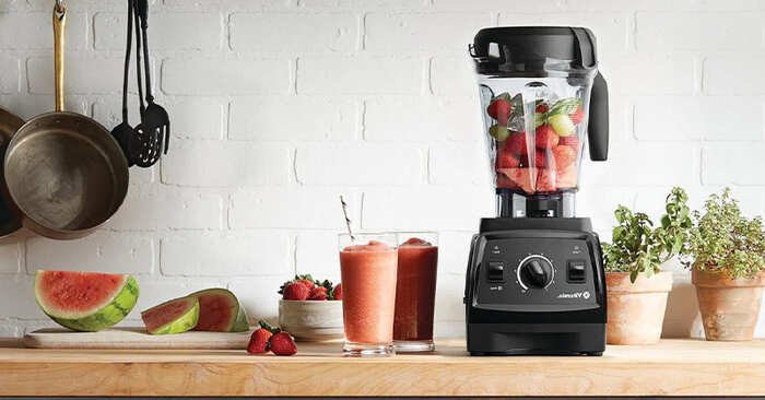 how many watts does a blender use