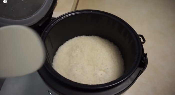 how long can you keep rice in a rice cooker